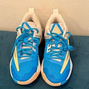 Nike Blue and Yellow Sneakers